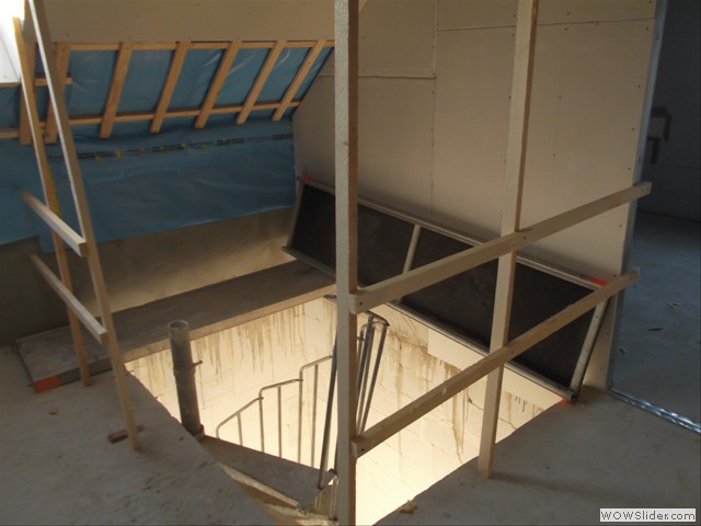 22 mit Blick zur Treppe