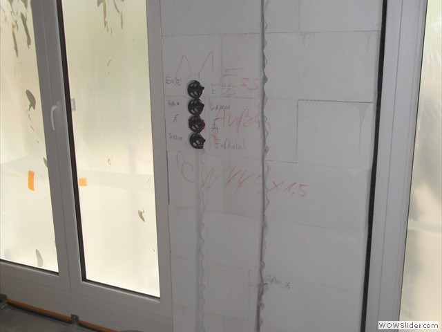 16 Drinnen
