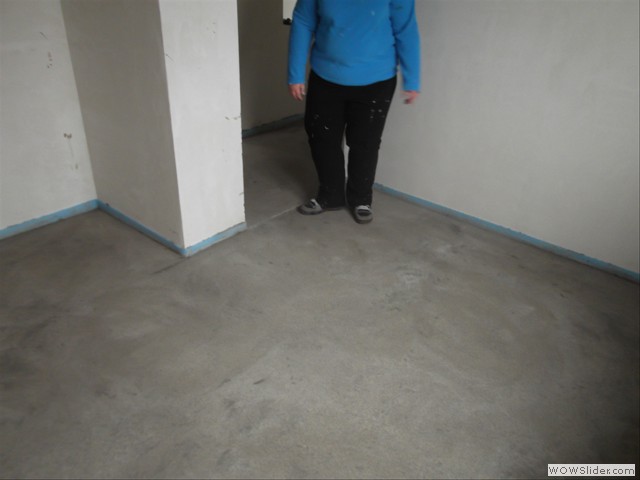 27 im Arbeitszimmer