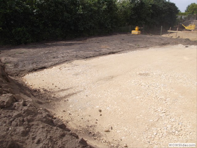 07 der Bauhügel weg